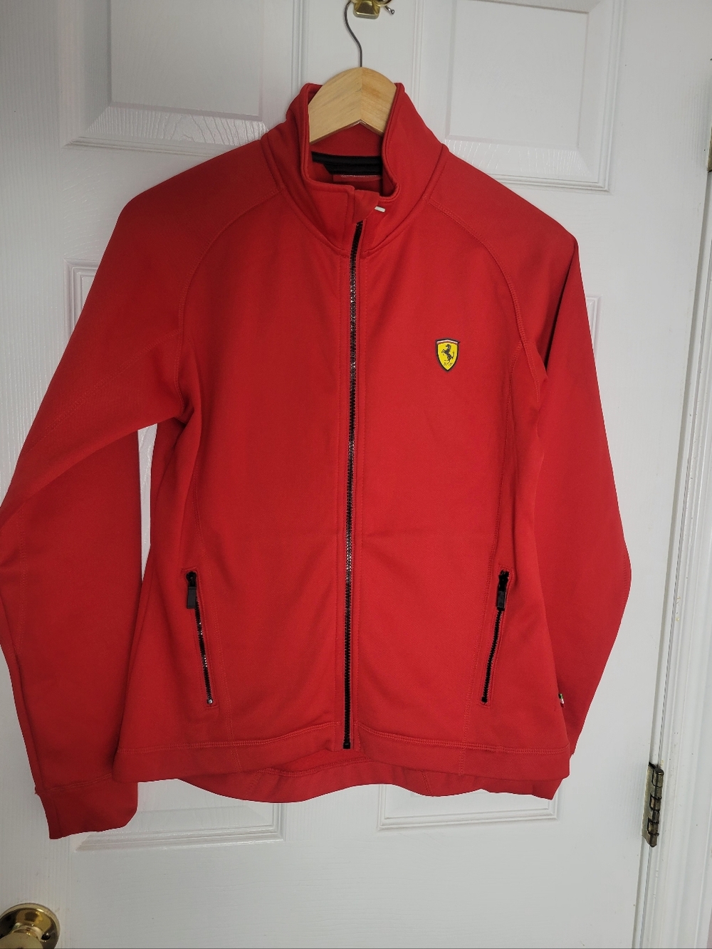 Ferrari Official Licensed Full Zip Jacket – Red – Size L

🔥